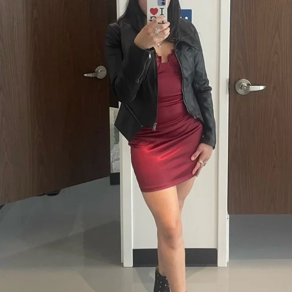 black GUESS cropped jacket - Picture 2 of 8